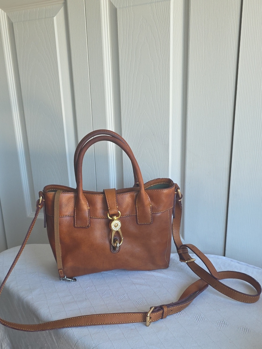 Dooney & Bourke Tan Leather Purse W/Removable Strap Purse Is stained/with flaws